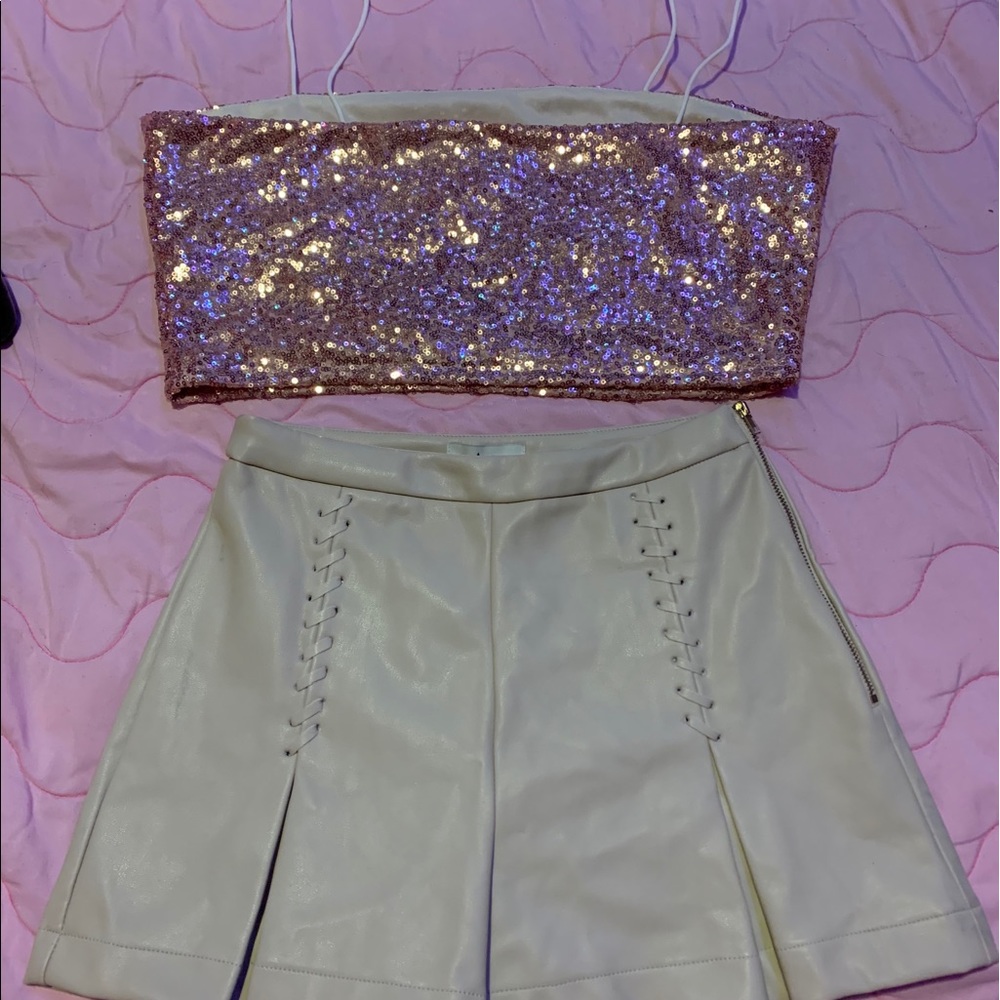 Short skirt and crop top